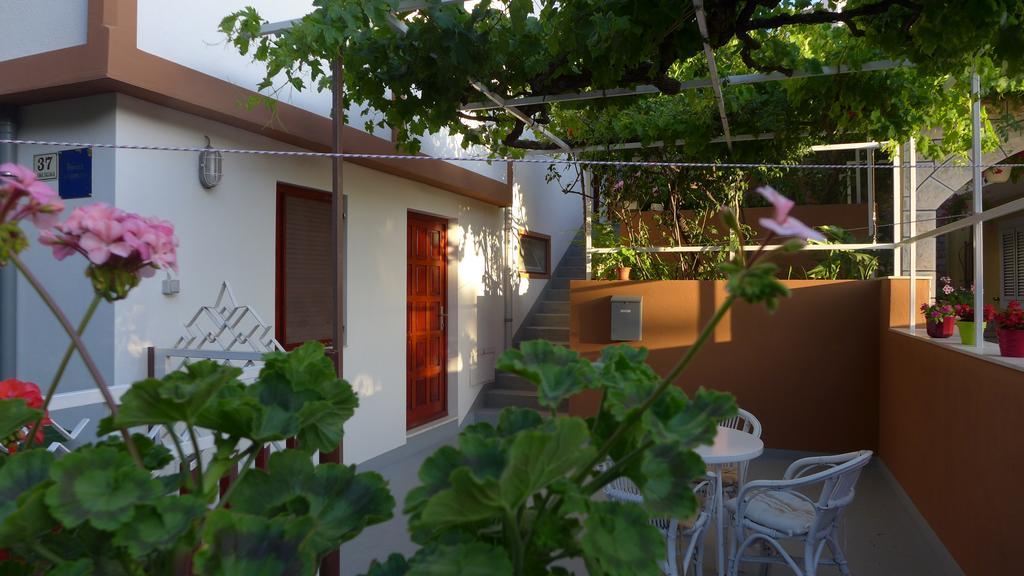 Guest House Kuzmanic Hvar Island Exterior photo